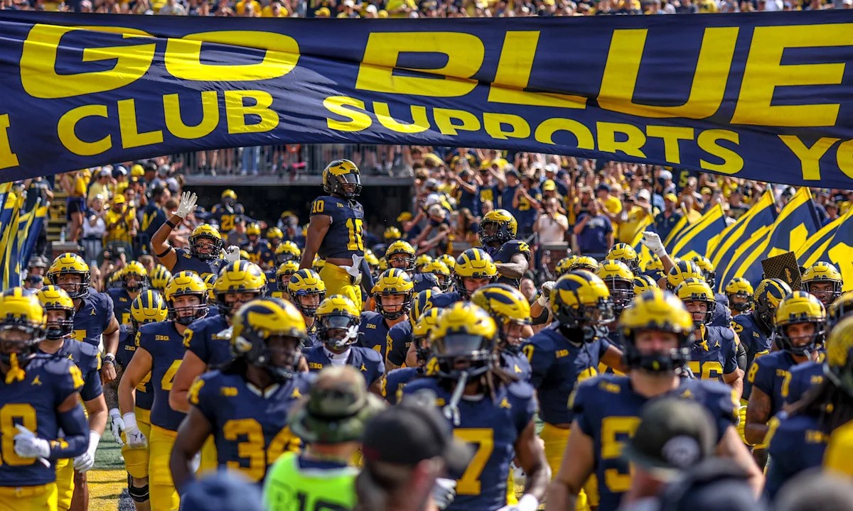 Big Ten 2026 predictions: Iowa Hawkeyes projected 7-5 in competitive season