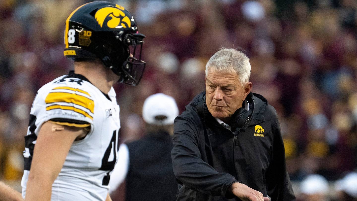 Iowa Hawkeyes Stunned by Minnesota, Lose Floyd of Rosedale 13-10