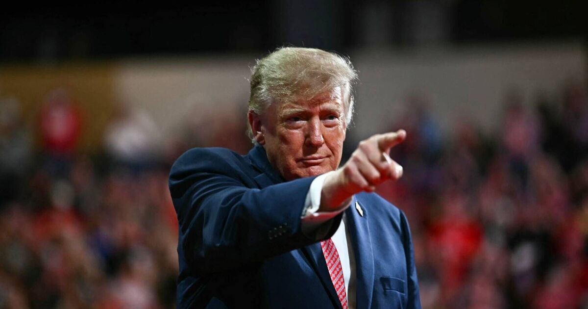 Trump Interrupted Five Times at Kansas Rally, Warns US Could Leave Europe