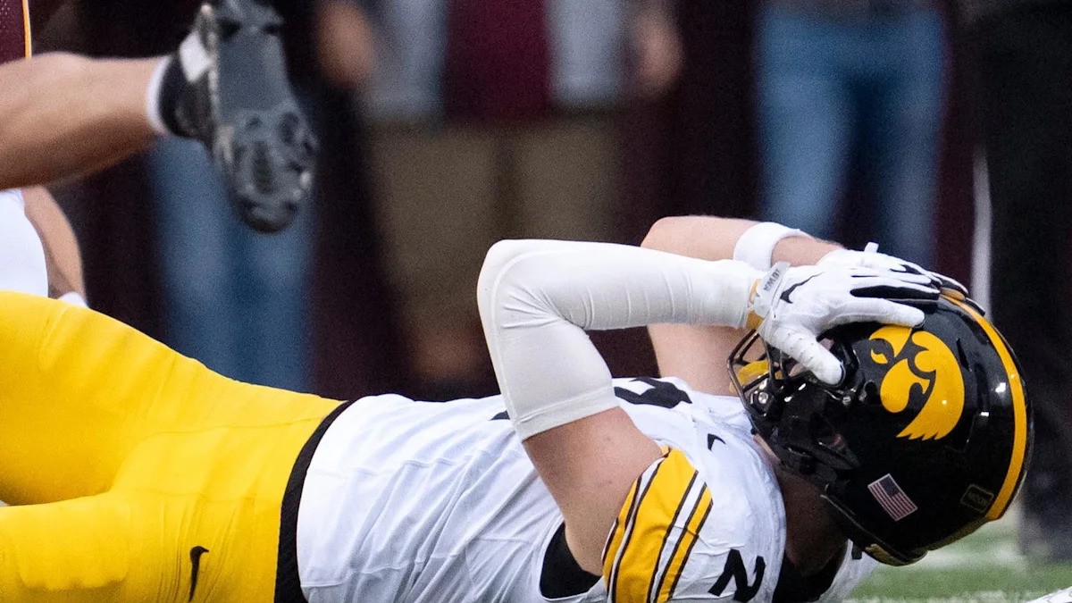 Hawkeyes Fall 13-10 at Minnesota: Numbers Behind Iowa's First Loss of Floyd Since 2014