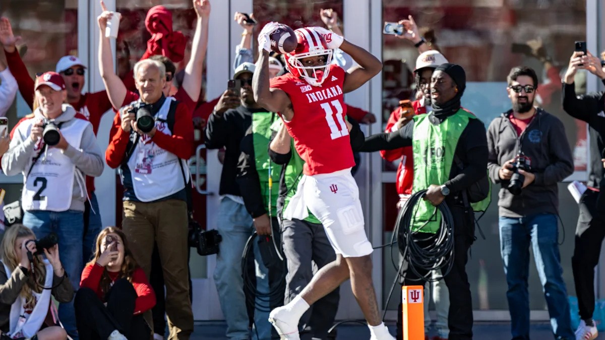 Ohio State Ends Indiana's 22-Game Win Streak in 19-15 Thriller