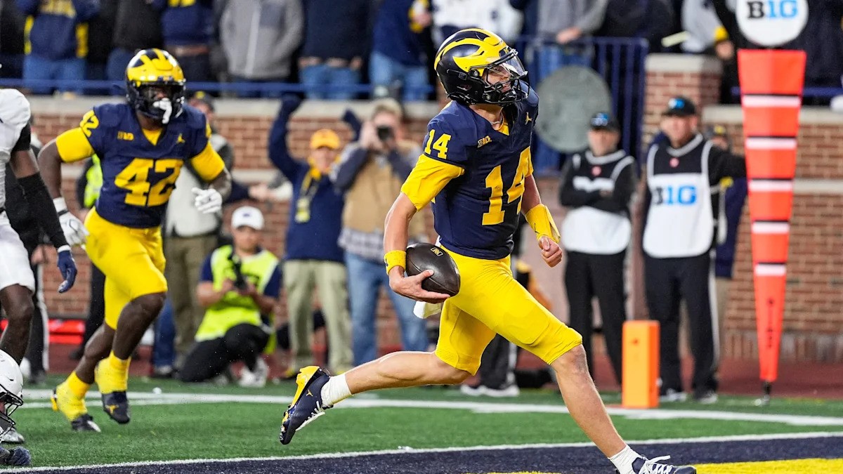 Iowa Hawkeyes Sit Third in Big Ten Power Rankings Ahead of Minnesota Showdown