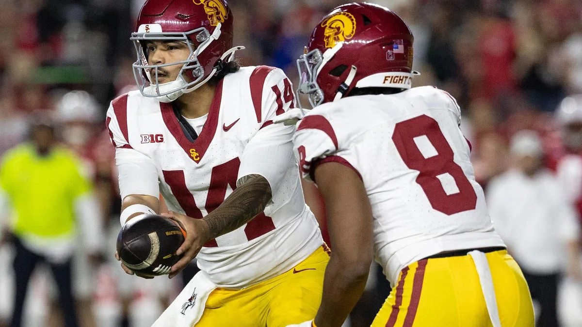 Iowa Hawkeyes Tumble 10 Spots in Week 9 Coaches Poll After Loss to Minnesota